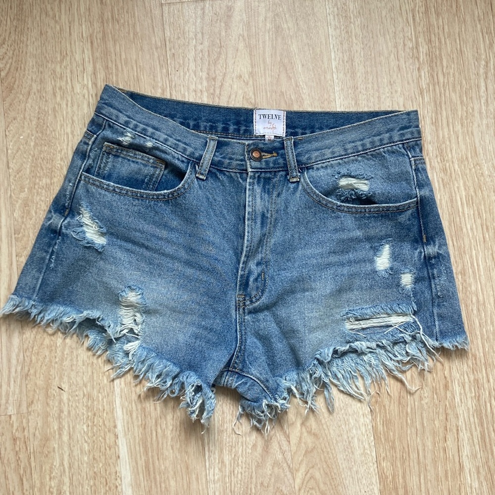 Twelve by Ontwelfth Denim Jean Shorts Women's Medium Blue High Rise Distressed